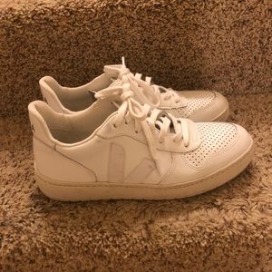 Women’s V-10 Veja Sneakers